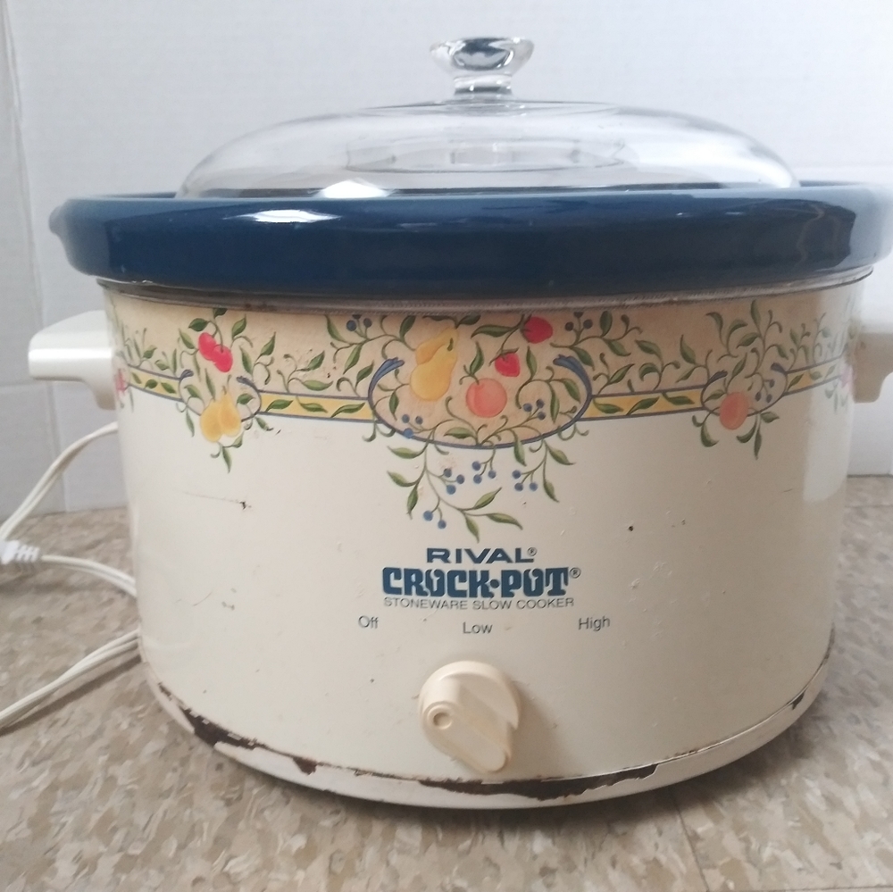 Crockpot vintage model 3355 with solid glass lid